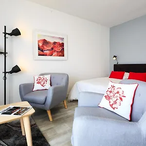 https://1er-mai.hotels-rhonealpes.com