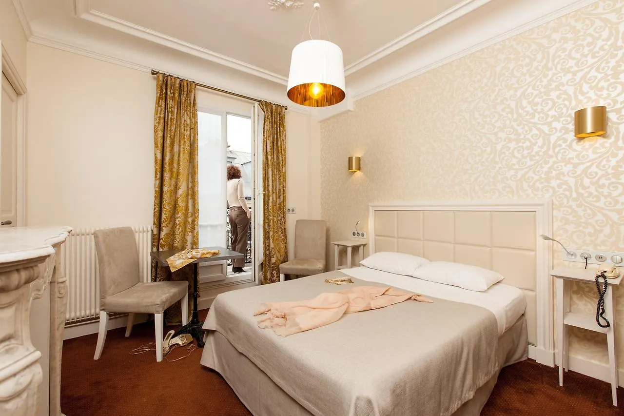 פריז Hotel Bonaparte